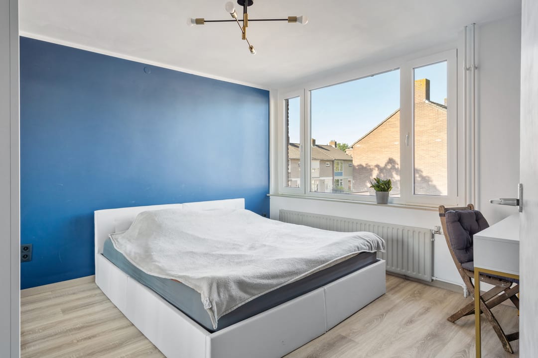 Photo 13 of Esdoornstraat 10