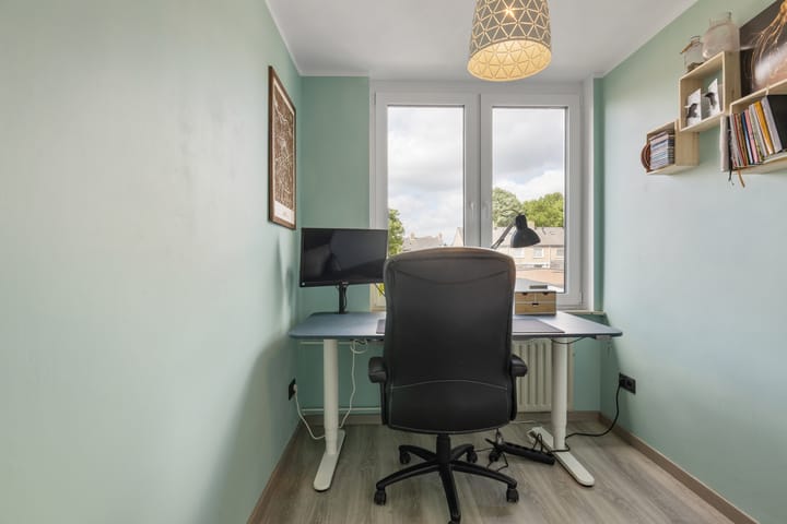 Foto 17 van Esdoornstraat 10