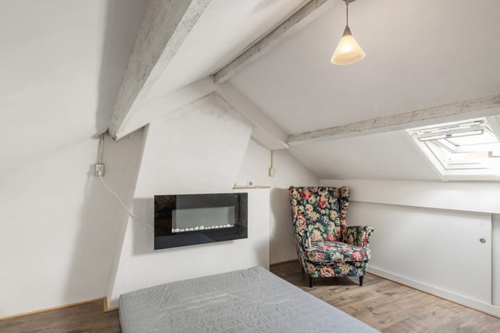 Foto 21 van Esdoornstraat 10