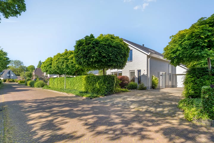 Foto 4 van Pastorietuin 22