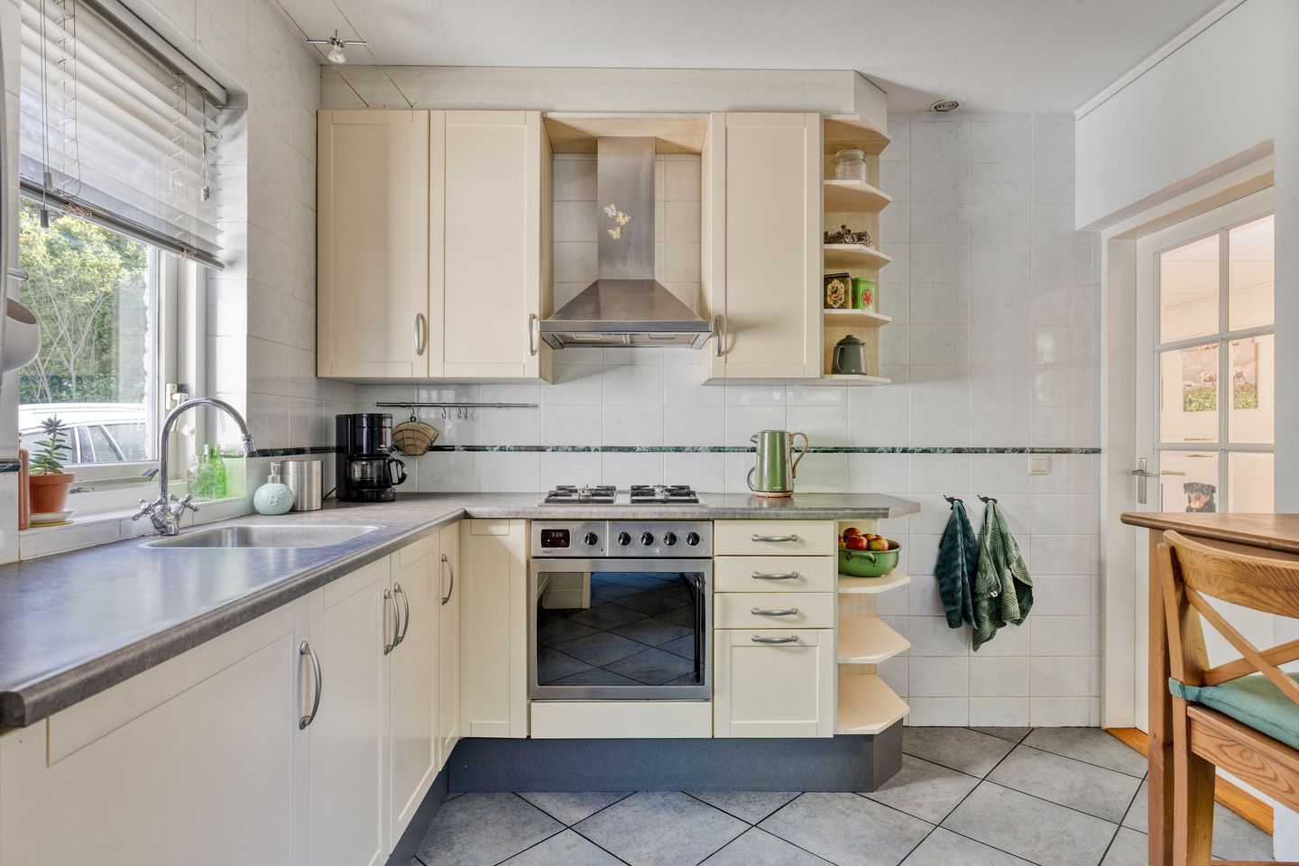 Foto 10 van Pastorietuin 22