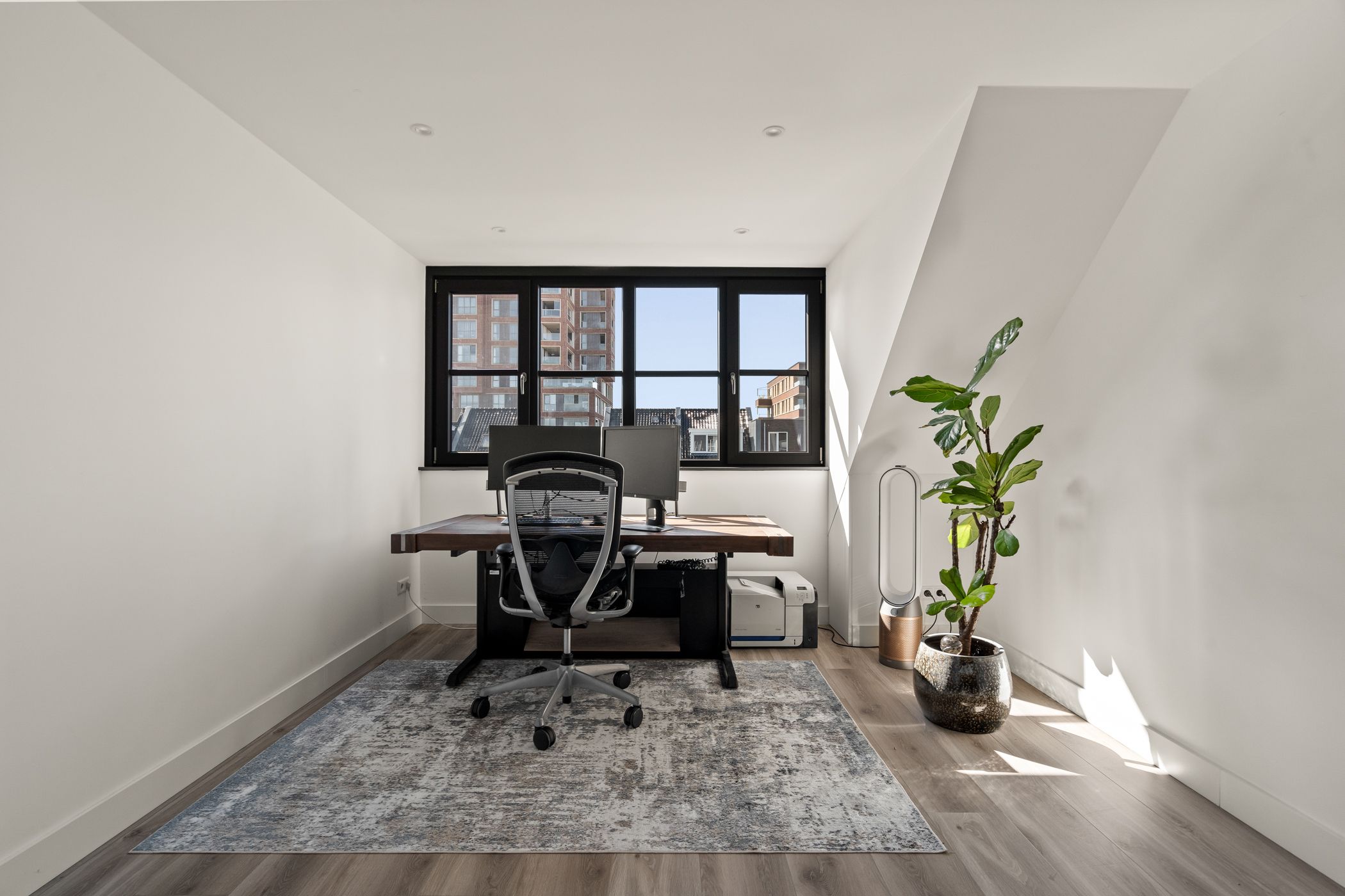 Foto 42 van Johan de Wittlaan 10-M