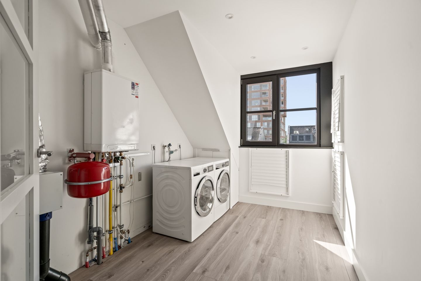 Foto 44 van Johan de Wittlaan 10-M