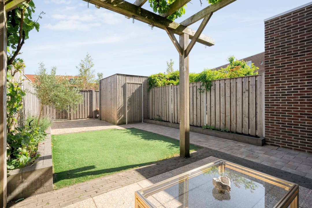 Photo 2 of Omslag 50