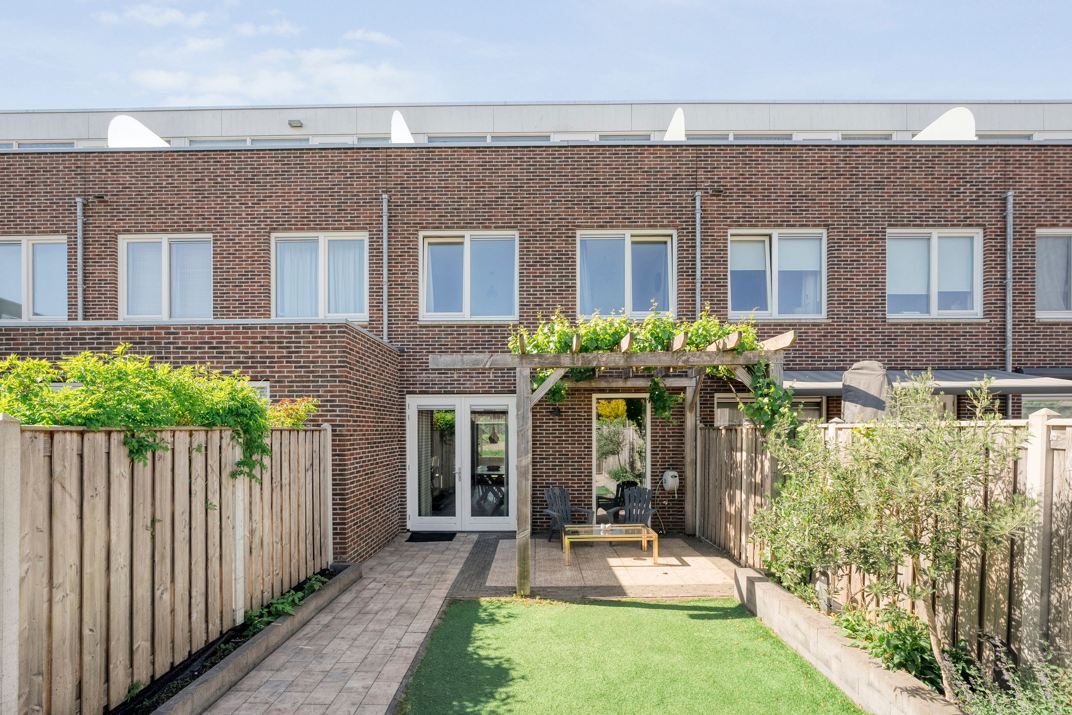 Photo 3 of Omslag 50