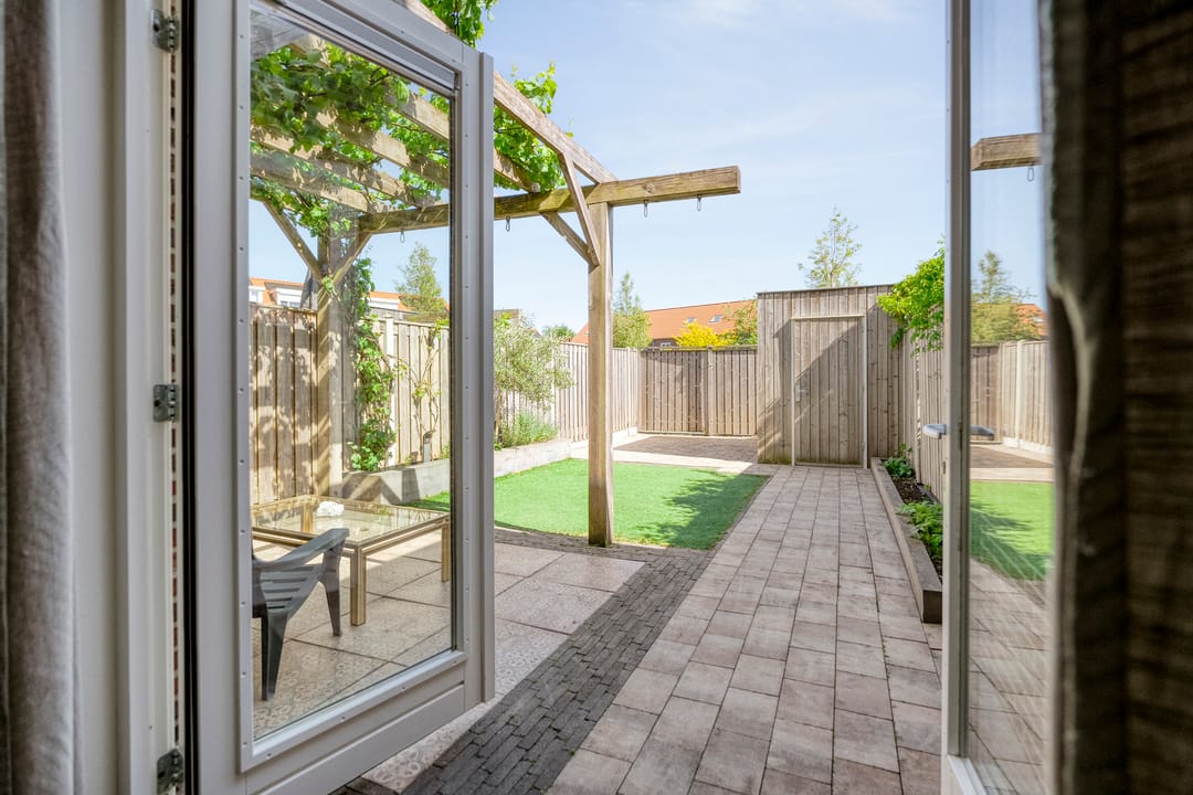 Photo 28 of Omslag 50