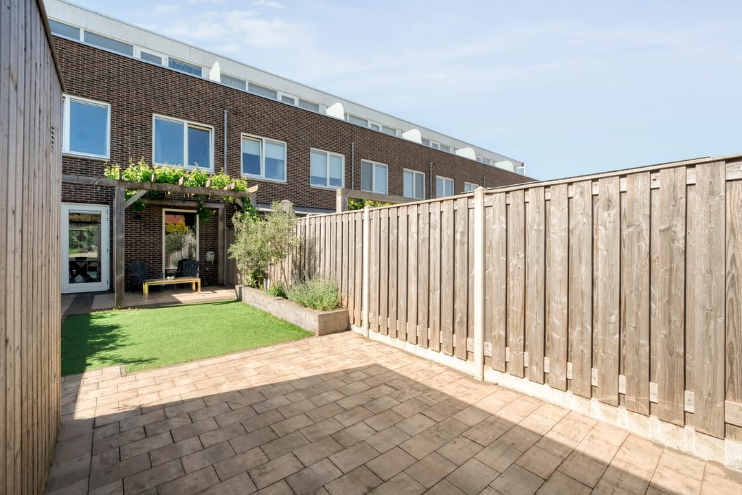 Photo 32 of Omslag 50