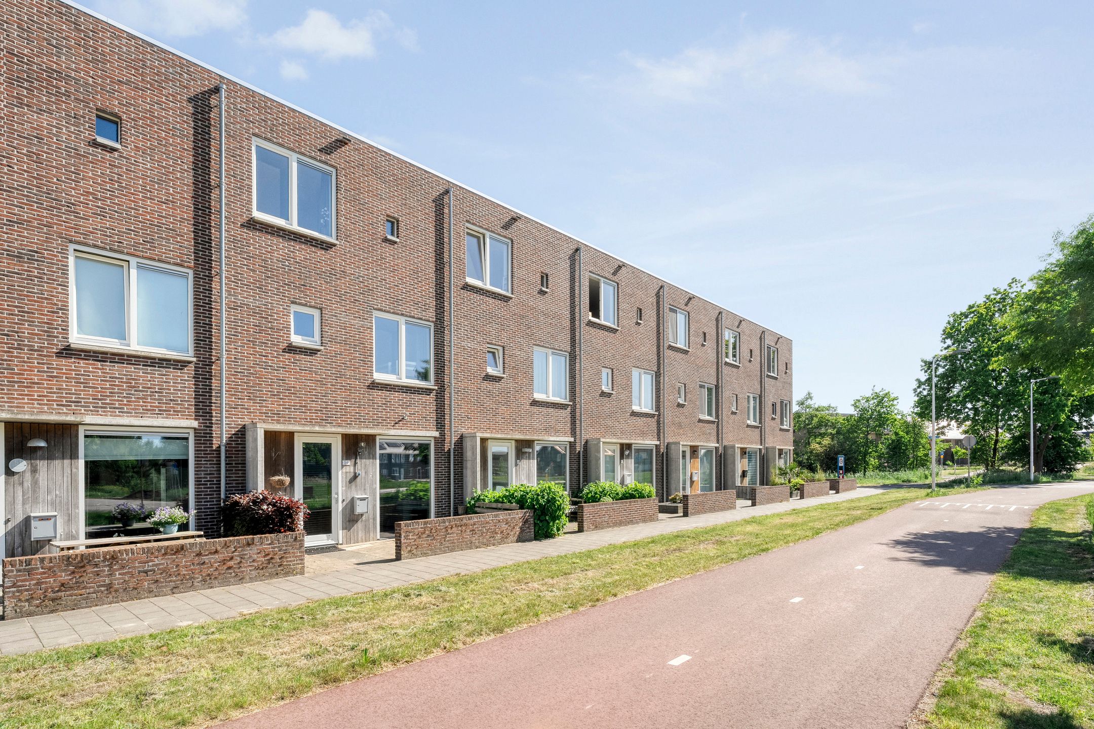 Photo 33 of Omslag 50