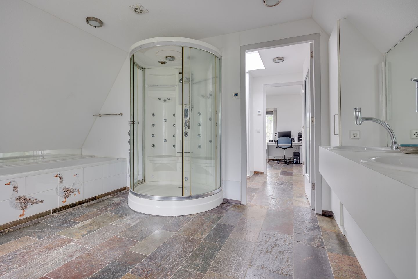 Foto 29 van Dr. Welfferweg 46-A