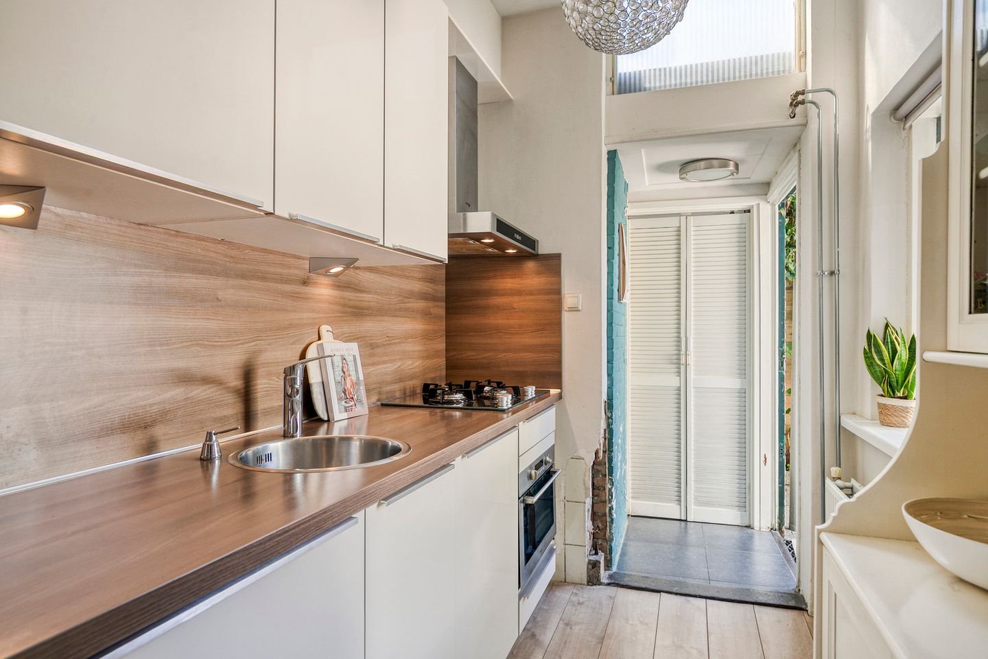 Photo 10 of Dirkje Mariastraat 7