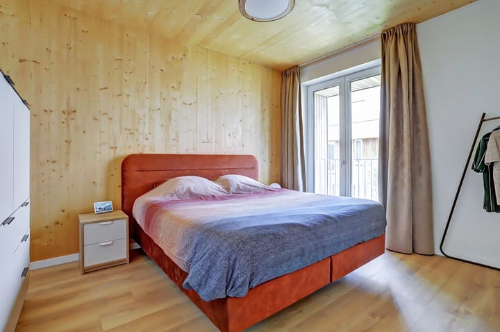 Foto 11 van Grasbloem 8-B