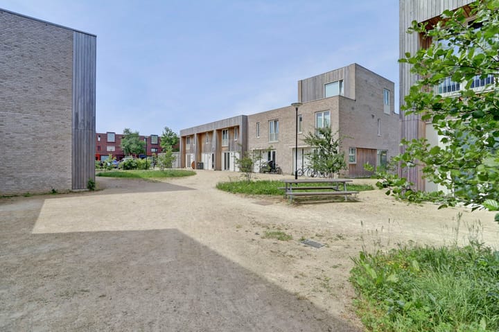 Foto 29 van Grasbloem 8-B