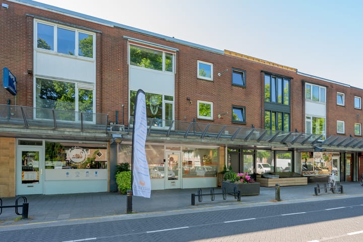 Photo 1 of Johan van Oldenbarneveltlaan 84