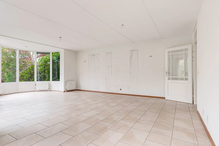 Foto 8 van Joris Ivenslaan 1