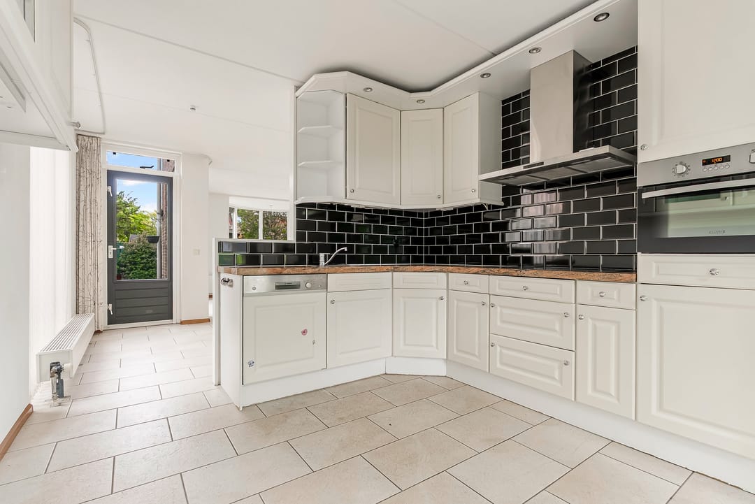 Foto 13 van Joris Ivenslaan 1