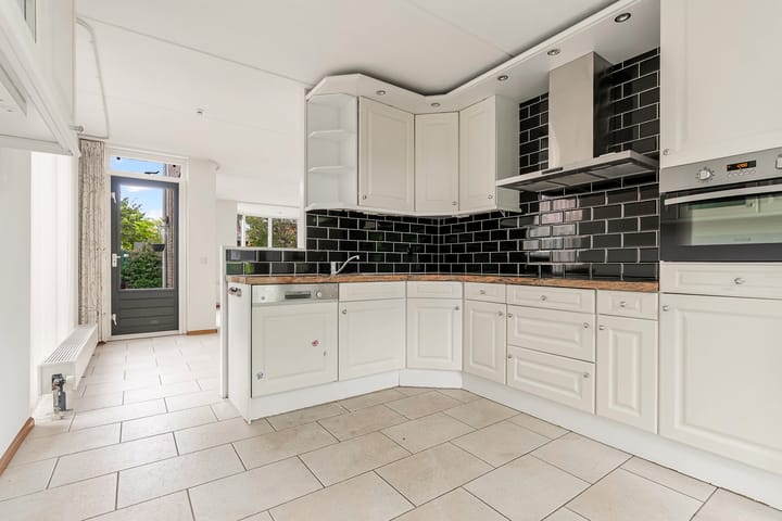 Foto 13 van Joris Ivenslaan 1