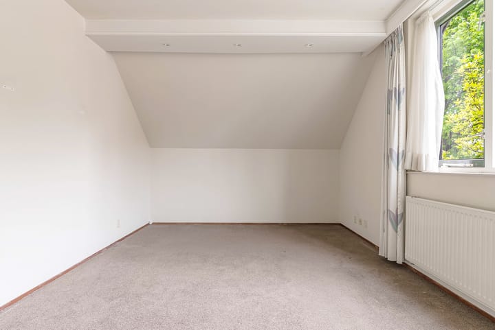 Foto 18 van Joris Ivenslaan 1