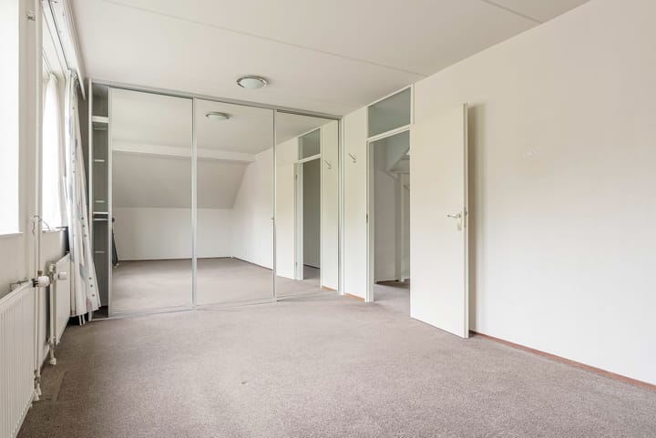 Foto 19 van Joris Ivenslaan 1