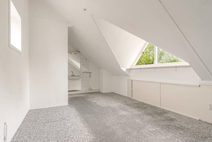 Foto 33 van Joris Ivenslaan 1