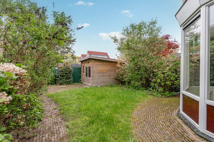 Foto 36 van Joris Ivenslaan 1