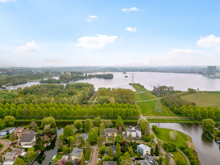 Foto 44 van Joris Ivenslaan 1