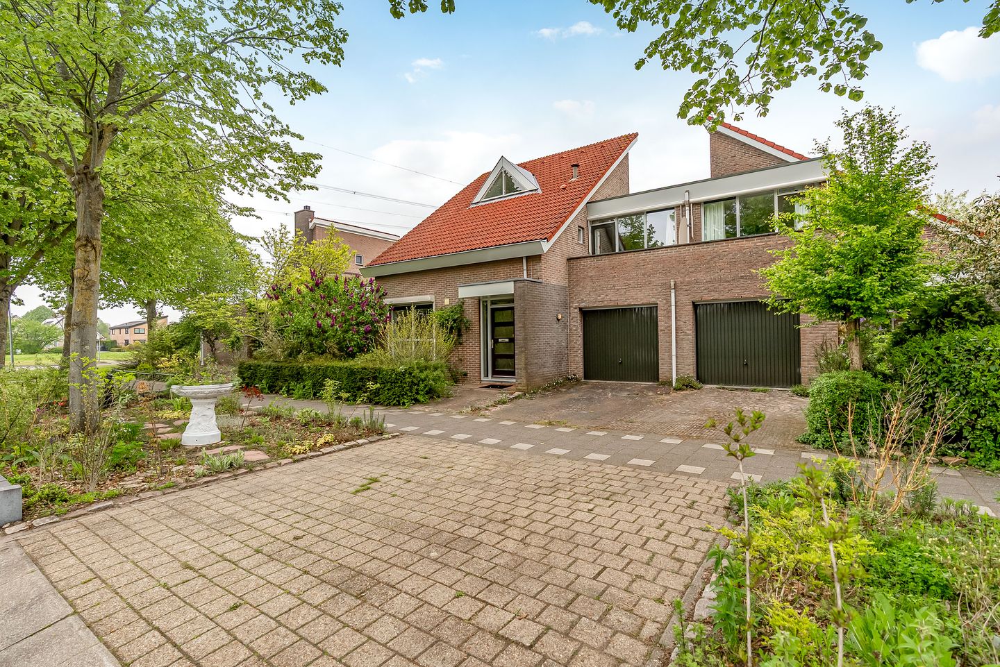 Foto 50 van Joris Ivenslaan 1