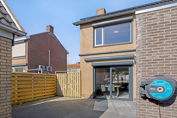 Foto 22 van Pieter de Hooghstraat 8