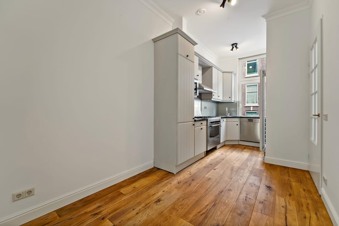 Photo 23 of Paulus Buijsstraat 49-E