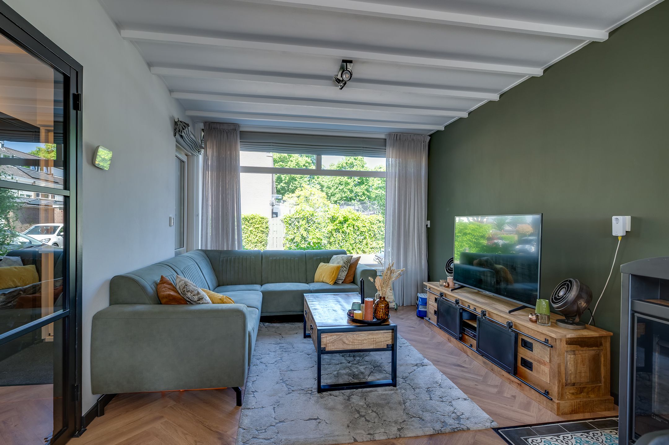 Foto 3 van Warmoeziershof 26