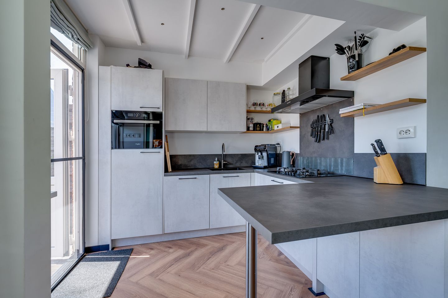 Foto 4 van Warmoeziershof 26