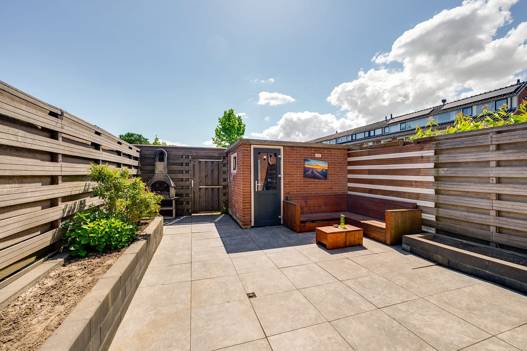 Foto 13 van Warmoeziershof 26