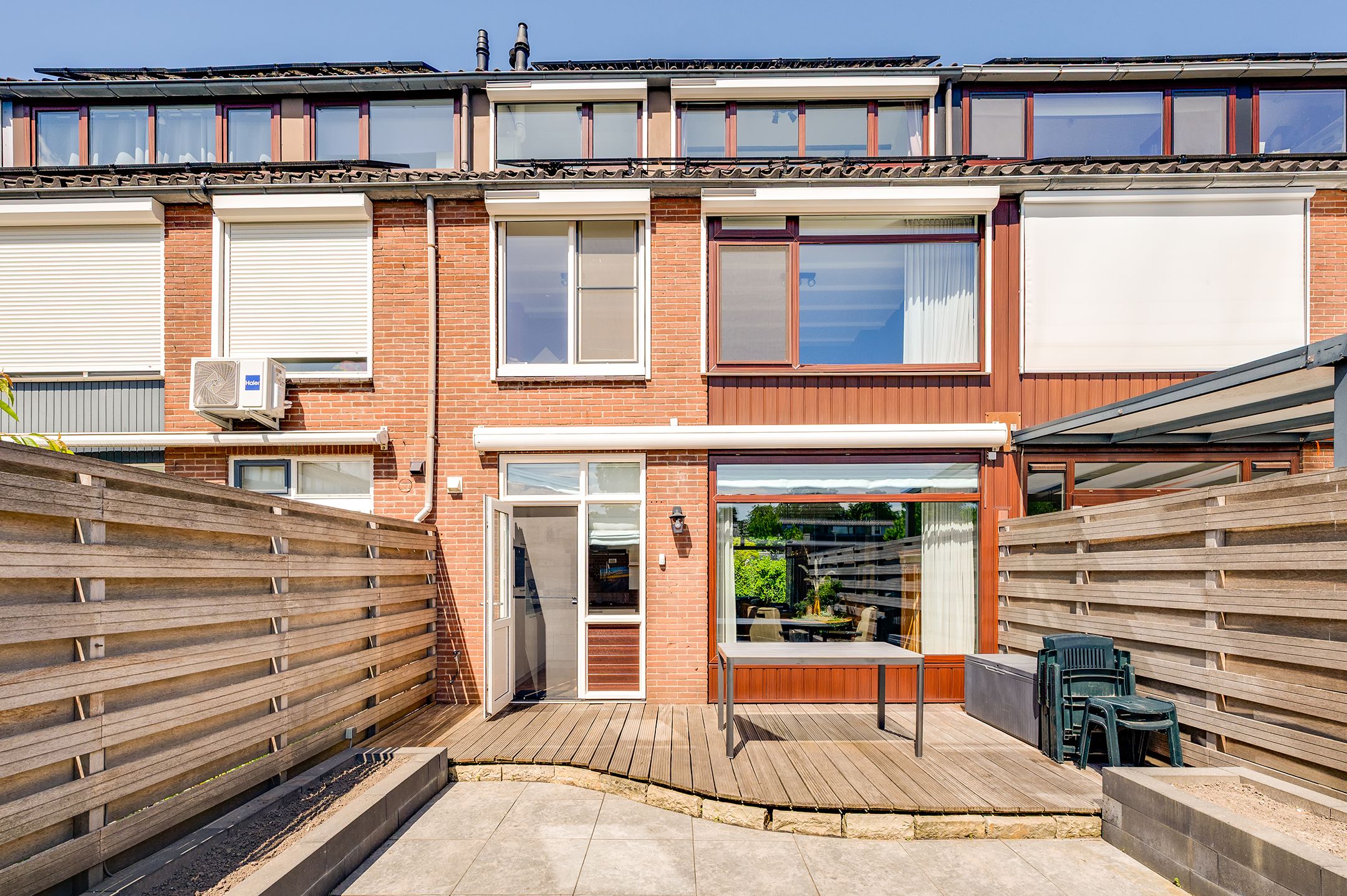 Foto 15 van Warmoeziershof 26