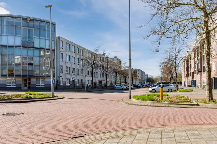 Foto 49 van Charlotte Brontéstraat 22