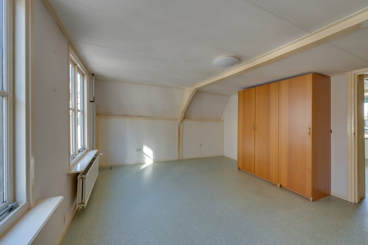 Foto 38 van Rechtestraat 59