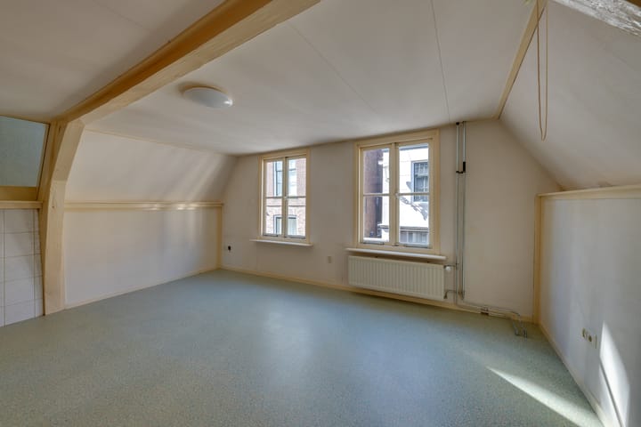 Foto 39 van Rechtestraat 59