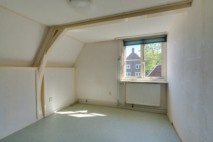 Foto 43 van Rechtestraat 59