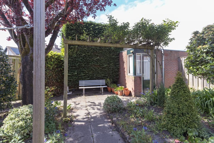 Foto 38 van Waardijnstraat 34