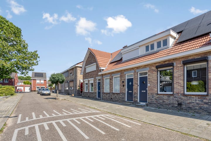 Foto 8 van Resedastraat 37