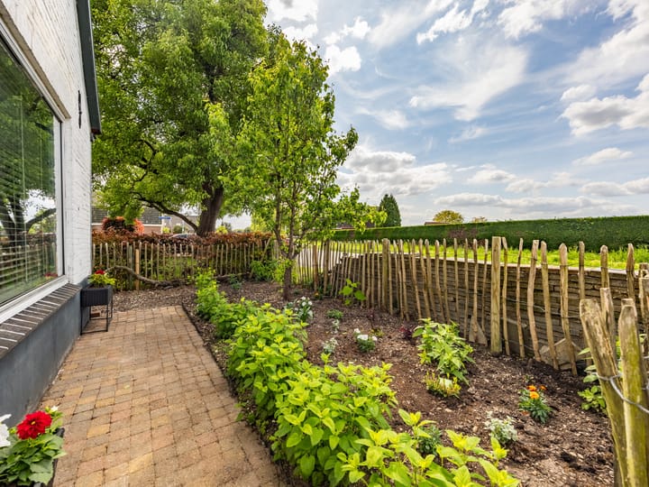 Foto 5 van Angerensestraat 30