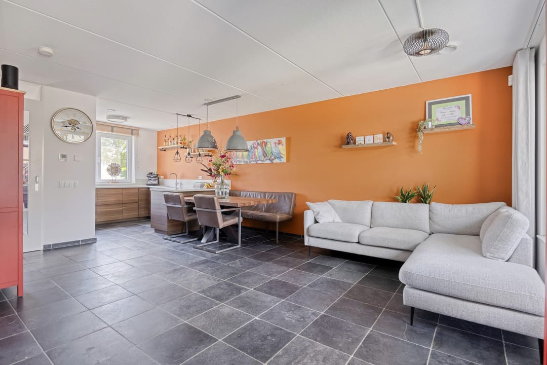 Foto 2 van De Veilingmeester 8