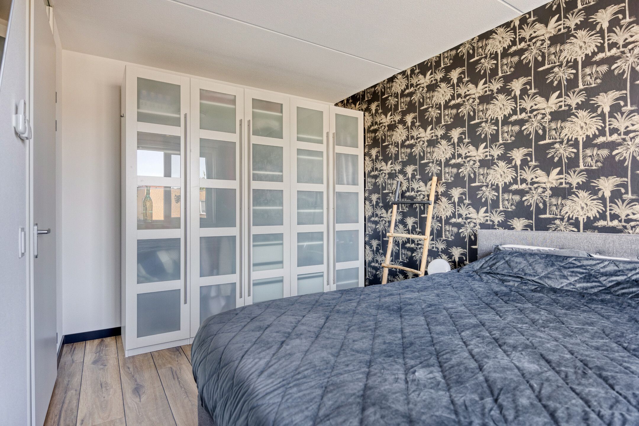 Foto 12 van De Veilingmeester 8