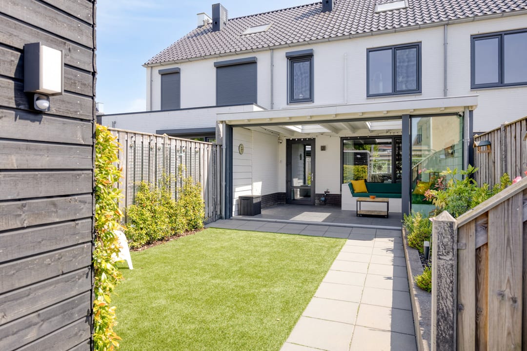 Foto 22 van De Veilingmeester 8