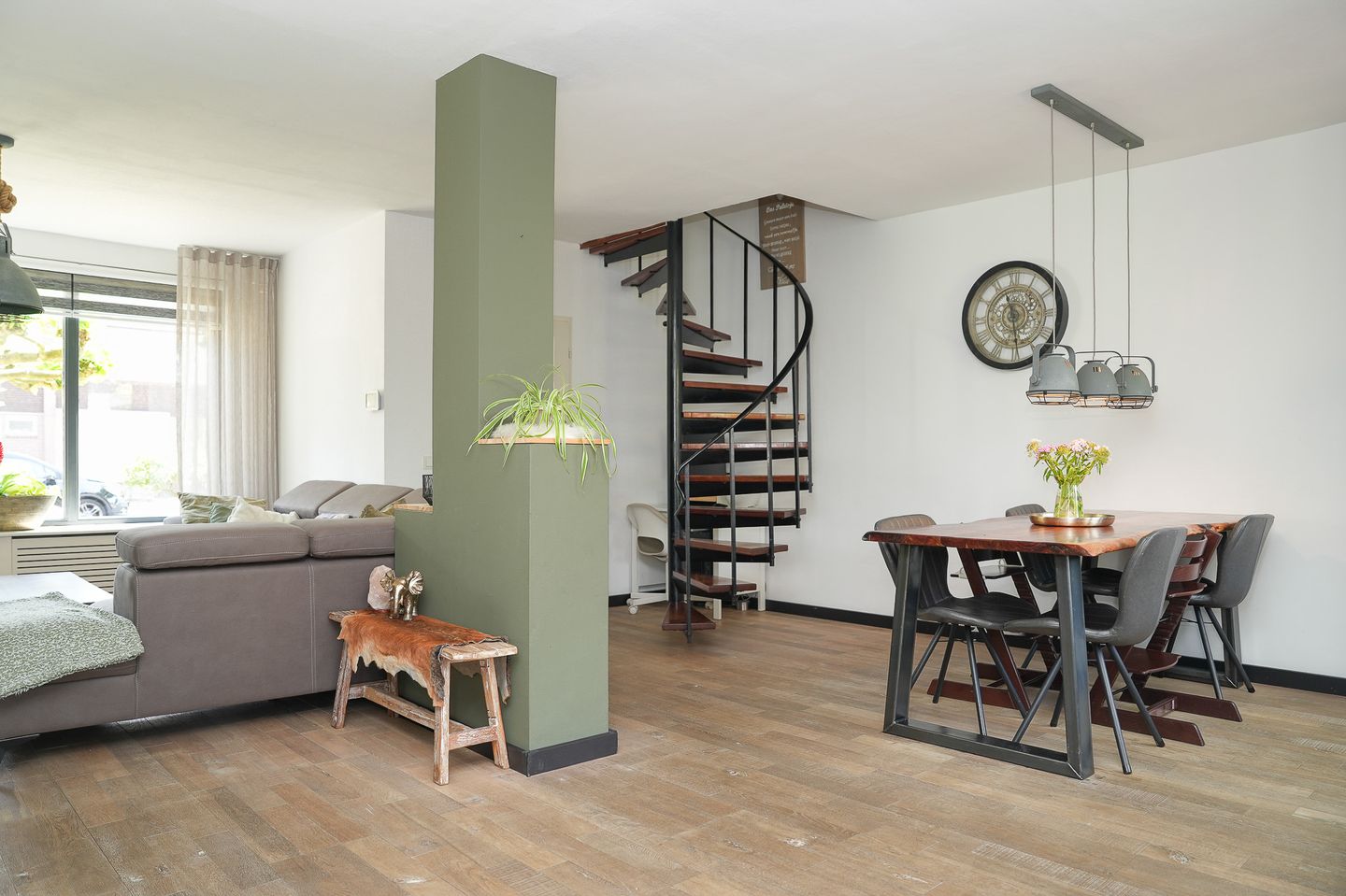 Foto 10 van Albert Botslaan 17