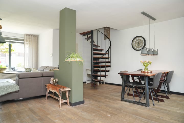 Foto 10 van Albert Botslaan 17