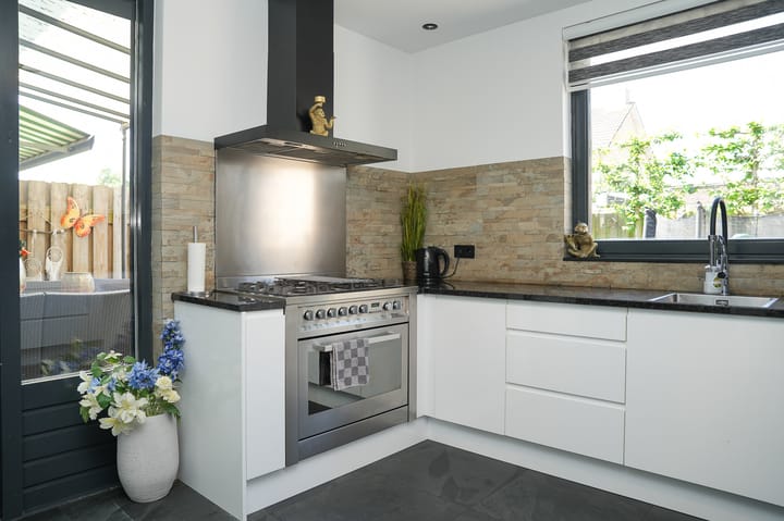 Foto 16 van Albert Botslaan 17