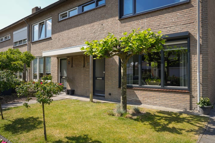 Foto 39 van Albert Botslaan 17