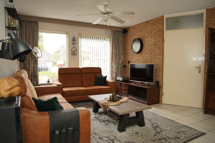 Photo 4 of Grote Beer 34-D