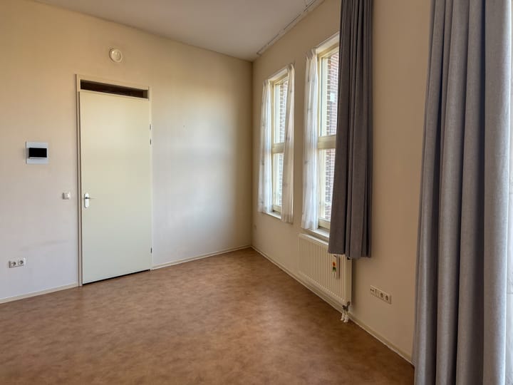 Photo 6 of Merel 109