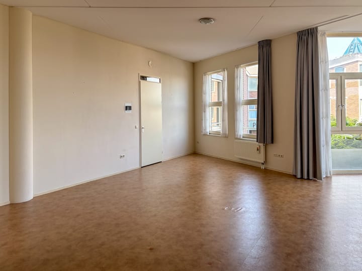 Photo 8 of Merel 109