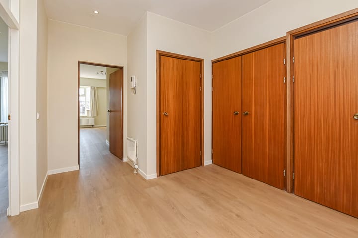 Photo 5 of Badhuisweg 58-J